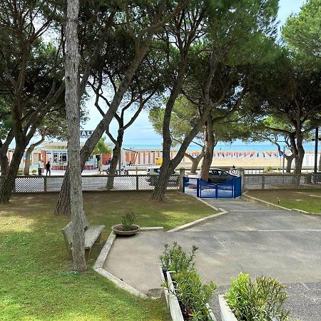 Blu Residence Lignano Sabbiadoro Exterior foto